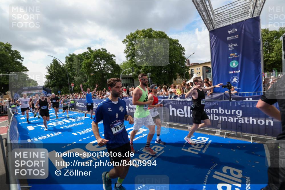 29.06.2025 - hella hamburg halbmarathon Zöllner http://msf.ph/oto/8408994 29.06.2025 10:43:37 Ziel 3116, 4080, 5124, 5436, 7635, 9931, 10246, 11648, 12623, 13996, 14484, 14690, 16338, 17912, 18513, 18775, 18810, 19229 meine-sportfotos.de