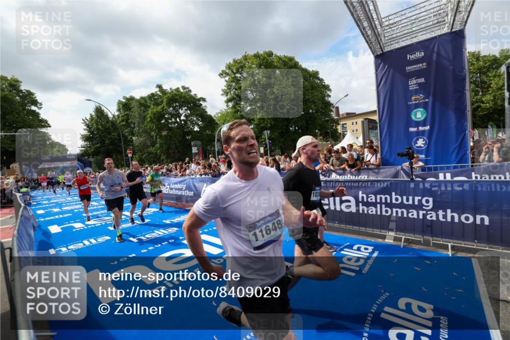 29.06.2025 - hella hamburg halbmarathon Zöllner http://msf.ph/oto/8409029 29.06.2025 10:43:39 Ziel 3116, 4080, 4318, 9114, 10246, 11648, 12623, 13421, 13996, 14484, 14690, 15328, 15932, 16338, 17912, 18449, 18513, 18775, 19229 meine-sportfotos.de