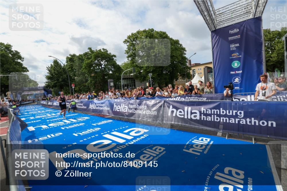 29.06.2025 - hella hamburg halbmarathon Zöllner http://msf.ph/oto/8409145 29.06.2025 10:19:00 Ziel 11342 meine-sportfotos.de