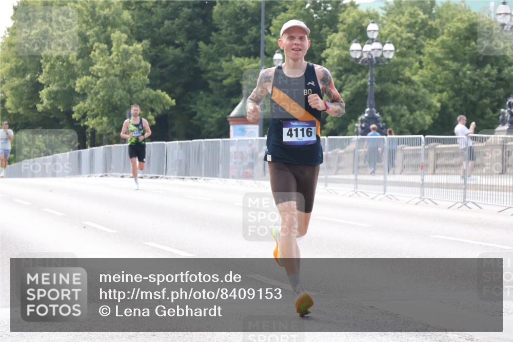 29.06.2025 - hella hamburg halbmarathon Lena Gebhardt http://msf.ph/oto/8409153 29.06.2025 09:38:09 Lombardsbrücke 4116, 45, 50, 3944, 4116, 12673 meine-sportfotos.de