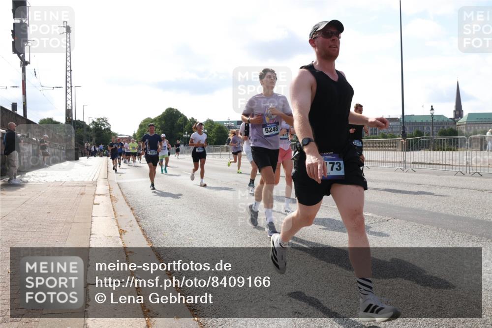 29.06.2025 - hella hamburg halbmarathon Lena Gebhardt http://msf.ph/oto/8409166 29.06.2025 09:50:00 Lombardsbrücke 14560, 1615, 5248, 173, 8629, 1343, 1445, 1615, 1675, 1800, 1803, 1975, 2324, 2415, 2573, 2949, 3136, 3282, 3332, 3431, 3530, 4303, 4318, 4425, 4528, 5248, 5409, 5436, 6095, 6123, 6682, 6704, 7035, 7229, 7495, 7774, 7796, 8370, 8465, 8629, 8925, 9264, 9265, 9294, 9296, 9302, 9686, 9711, 9914, 9979, 10680, 10894, 10930, 11765, 11767, 12292, 12327, 12540, 12554, 12839, 12895, 13141, 13457, 13800, 14077, 14204, 14374, 14560, 14629, 14688, 14789, 15094 meine-sportfotos.de
