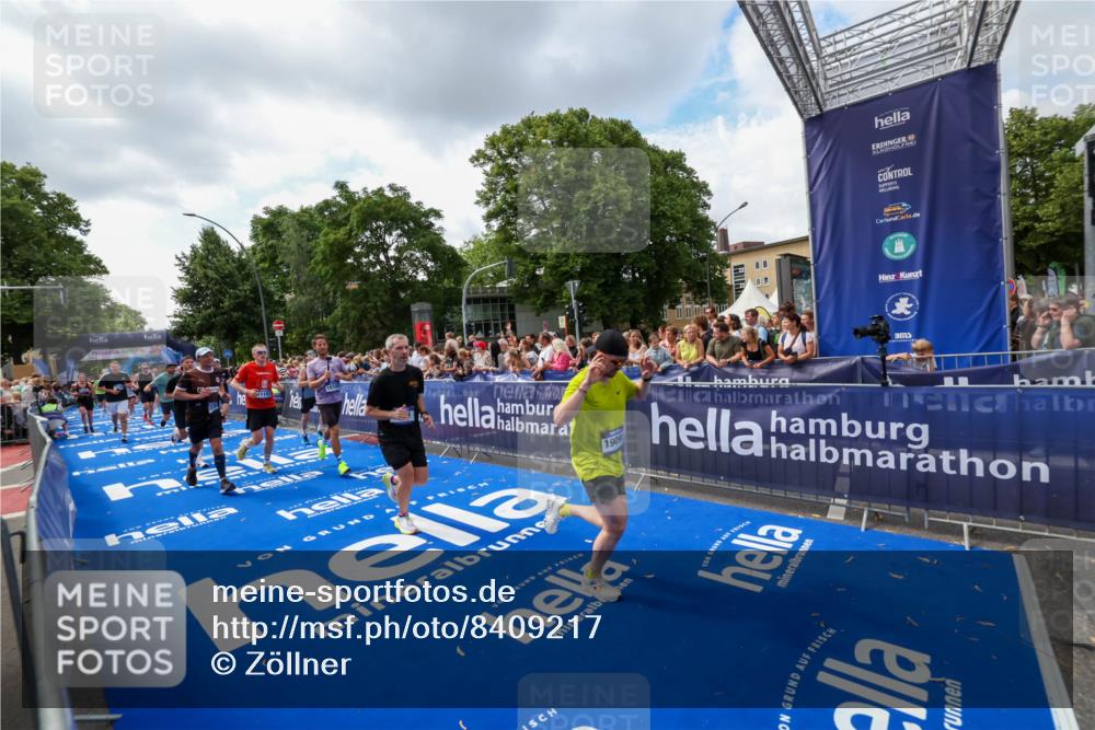 29.06.2025 - hella hamburg halbmarathon Zöllner http://msf.ph/oto/8409217 29.06.2025 10:43:51 Ziel 1976, 3437, 3697, 5624, 5692, 6991, 7185, 9043, 9159, 9374, 11153, 11778, 11848, 13897, 14861, 15512, 16062, 16105, 18650, 19090 meine-sportfotos.de