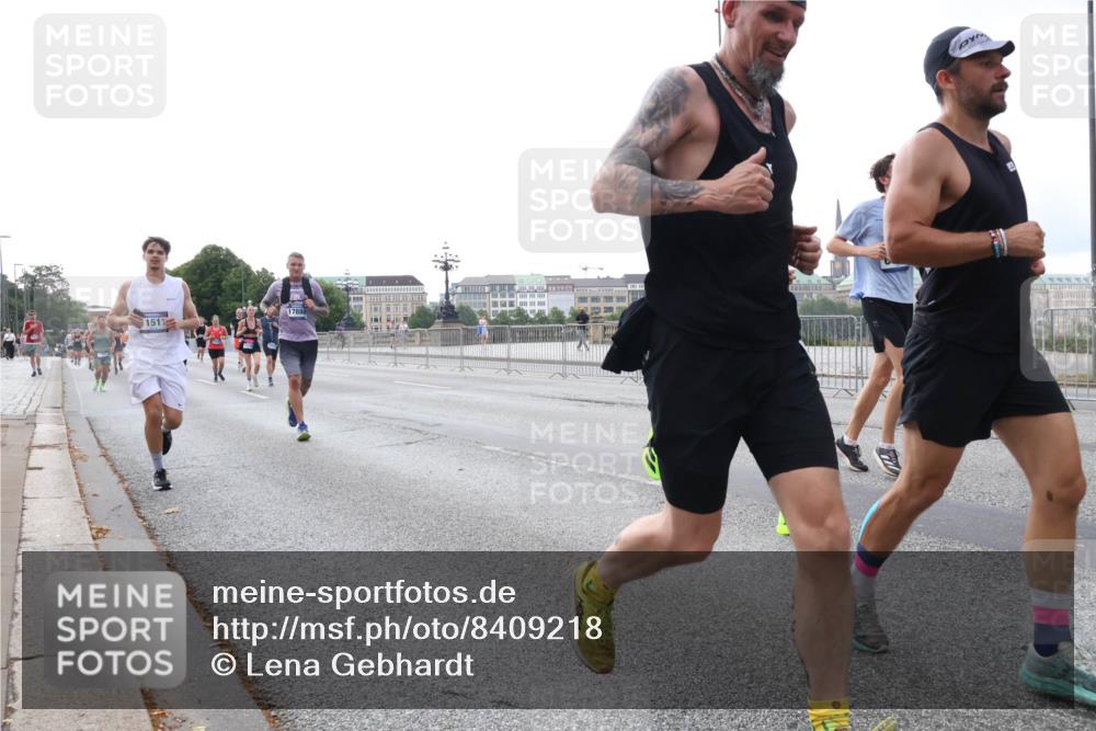 29.06.2025 - hella hamburg halbmarathon Lena Gebhardt http://msf.ph/oto/8409218 29.06.2025 10:04:15 Lombardsbrücke 17880, 1517, 1032, 1213, 1355, 1367, 1377, 1674, 2852, 2979, 3488, 3994, 4095, 4488, 4587, 5058, 5354, 5363, 5365, 5613, 5976, 6142, 6706, 6709, 7017, 7306, 7485, 8177, 8217, 8421, 8422, 8423, 8469, 8727, 9280, 9489, 9526, 9899, 10213, 10756, 10962, 11511, 11582, 11614, 12004, 12005, 12336, 12653, 12998, 13173, 13583, 13625, 14340, 14436, 14917, 15520, 15525, 15678, 16099, 16113, 16753, 16989, 17071, 17098, 17113, 17437 meine-sportfotos.de