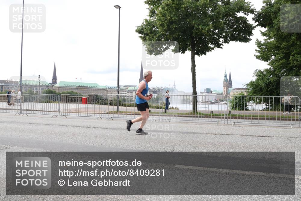 29.06.2025 - hella hamburg halbmarathon Lena Gebhardt http://msf.ph/oto/8409281 29.06.2025 10:24:57 Lombardsbrücke 1352, 1395, 1740, 2000, 2108, 2249, 2280, 2944, 3053, 3099, 3113, 3132, 3421, 3920, 3961, 3963, 4008, 4010, 4111, 4221, 4444, 5126, 5138, 5814, 5829, 5830, 6261, 6570, 7778, 8083, 8962, 9573, 10907, 11400, 11651, 11816, 11817, 11921, 12070, 12303, 13111, 13113, 13638, 14086, 14649, 14898, 15124, 15153, 15679, 15942, 15975, 17185, 17535, 17954, 18194, 18198 meine-sportfotos.de