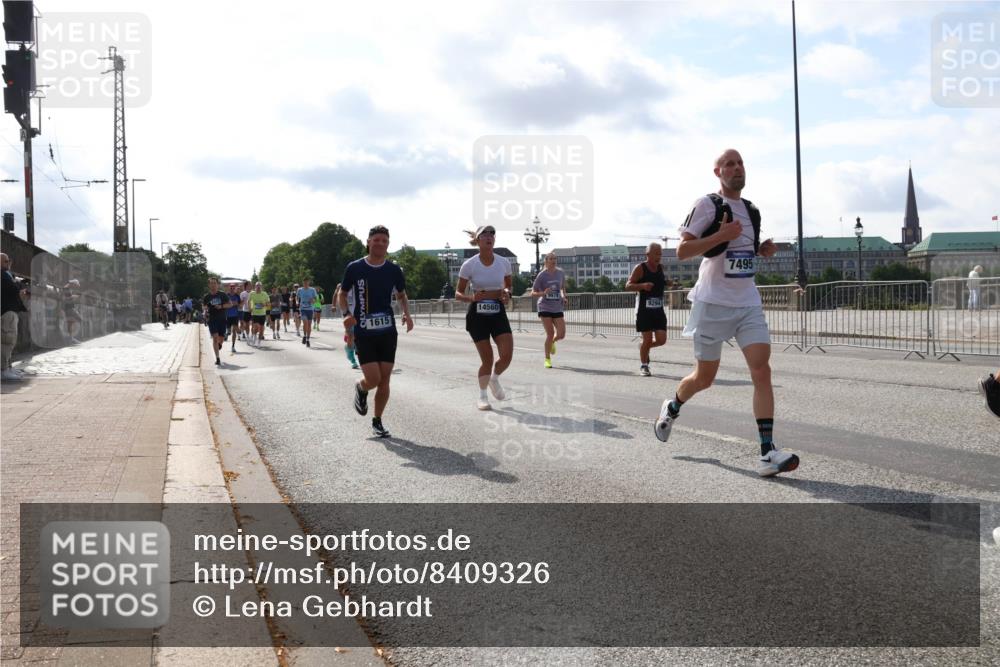 29.06.2025 - hella hamburg halbmarathon Lena Gebhardt http://msf.ph/oto/8409326 29.06.2025 09:50:01 Lombardsbrücke 14560, 9294, 1615, 7495, 1343, 1445, 1615, 1675, 1800, 1803, 1975, 2324, 2415, 2573, 2949, 3136, 3282, 3332, 3431, 3530, 4303, 4318, 4425, 4528, 4823, 5248, 5409, 5436, 6095, 6123, 6682, 6704, 7229, 7495, 7774, 7796, 8370, 8465, 8629, 8925, 9264, 9265, 9294, 9296, 9302, 9686, 9711, 9914, 9979, 10680, 10894, 10930, 11765, 11767, 12292, 12327, 12540, 12554, 12839, 12895, 13141, 13457, 13725, 13800, 14077, 14204, 14374, 14560, 14629, 14688, 14789, 15094 meine-sportfotos.de