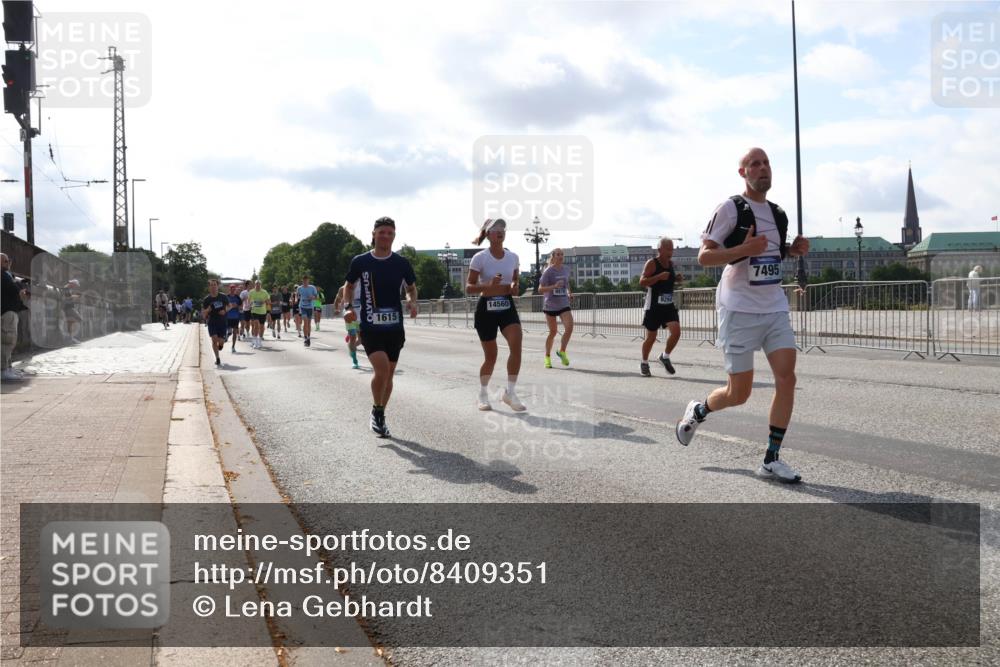 29.06.2025 - hella hamburg halbmarathon Lena Gebhardt http://msf.ph/oto/8409351 29.06.2025 09:50:01 Lombardsbrücke 14560, 9294, 1615, 7495, 1343, 1445, 1615, 1675, 1800, 1803, 1975, 2324, 2415, 2573, 2949, 3136, 3282, 3332, 3431, 3530, 4303, 4318, 4425, 4528, 4823, 5248, 5409, 5436, 6095, 6123, 6682, 6704, 7229, 7495, 7774, 7796, 8370, 8465, 8629, 8925, 9264, 9265, 9294, 9296, 9302, 9686, 9711, 9914, 9979, 10680, 10894, 10930, 11765, 11767, 12292, 12327, 12540, 12554, 12839, 12895, 13141, 13457, 13725, 13800, 14077, 14204, 14374, 14560, 14629, 14688, 14789, 15094 meine-sportfotos.de