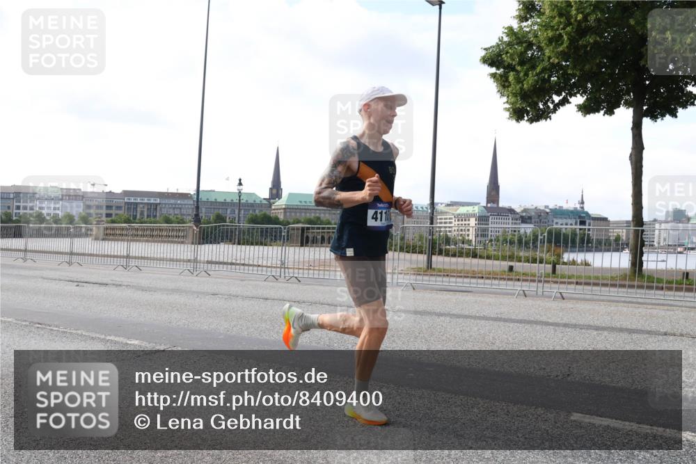29.06.2025 - hella hamburg halbmarathon Lena Gebhardt http://msf.ph/oto/8409400 29.06.2025 09:38:12 Lombardsbrücke 4116, 45, 50, 3944, 4116, 12673 meine-sportfotos.de