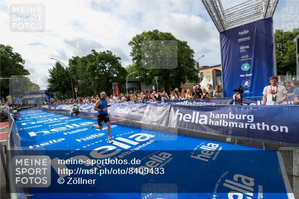 29.06.2025 - hella hamburg halbmarathon Zöllner http://msf.ph/oto/8409433 29.06.2025 10:19:15 Ziel 2144 meine-sportfotos.de