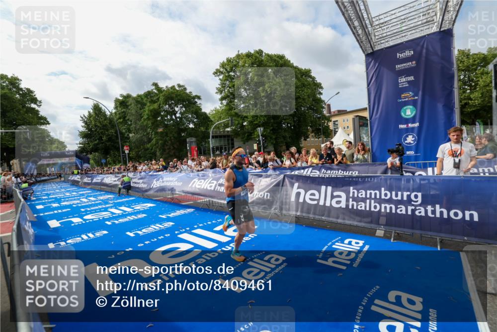 29.06.2025 - hella hamburg halbmarathon Zöllner http://msf.ph/oto/8409461 29.06.2025 10:19:15 Ziel 2144 meine-sportfotos.de