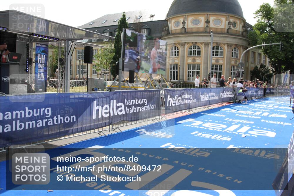 29.06.2025 - hella hamburg halbmarathon Michael Strokosch http://msf.ph/oto/8409472 29.06.2025 10:03:08 Ziel 9, 23 meine-sportfotos.de