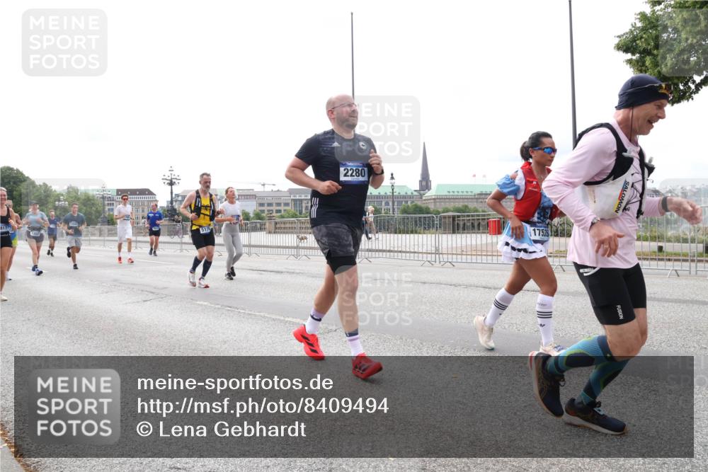 29.06.2025 - hella hamburg halbmarathon Lena Gebhardt http://msf.ph/oto/8409494 29.06.2025 10:24:59 Lombardsbrücke 817, 1352, 5126, 2280, 17535, 1352, 1395, 1740, 2000, 2108, 2249, 2280, 2944, 3053, 3099, 3113, 3132, 3421, 3920, 3961, 3963, 4008, 4010, 4111, 4221, 4444, 5126, 5138, 5564, 5814, 5829, 5830, 6261, 6570, 7778, 8083, 8962, 9573, 9927, 10907, 11400, 11651, 11816, 11817, 11921, 12070, 12303, 13111, 13113, 13638, 14086, 14649, 14898, 15124, 15153, 15679, 15942, 15975, 17185, 17535, 17954, 18194, 18198 meine-sportfotos.de