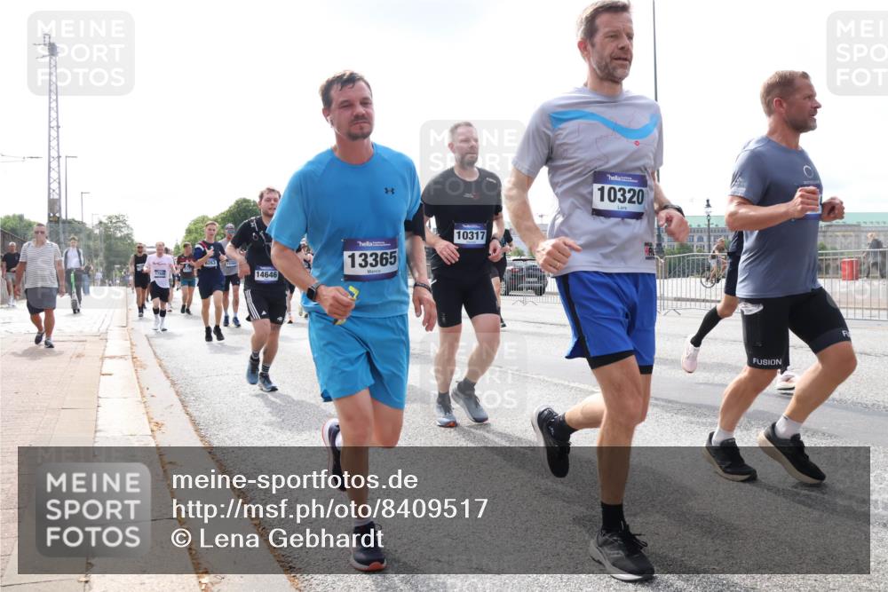 29.06.2025 - hella hamburg halbmarathon Lena Gebhardt http://msf.ph/oto/8409517 29.06.2025 10:16:57 Lombardsbrücke 8263, 15564, 14646, 13365, 10317, 10320, 0, 1083, 1117, 1137, 1240, 1298, 1331, 1348, 1356, 1403, 1553, 1602, 1825, 2225, 2347, 2908, 2912, 3088, 3156, 3176, 3210, 3450, 3464, 3466, 3484, 3622, 3687, 4478, 5023, 5036, 5037, 5390, 5929, 5930, 5995, 6328, 6488, 6742, 6941, 6948, 7114, 7115, 7158, 7257, 7345, 7358, 7360, 7376, 7924, 7928, 8253, 8263, 8295, 8317, 8513, 8558, 8619, 8707, 8847, 8857, 8983, 9091, 9208, 9332, 9492, 9664, 9676, 10076, 10232 meine-sportfotos.de