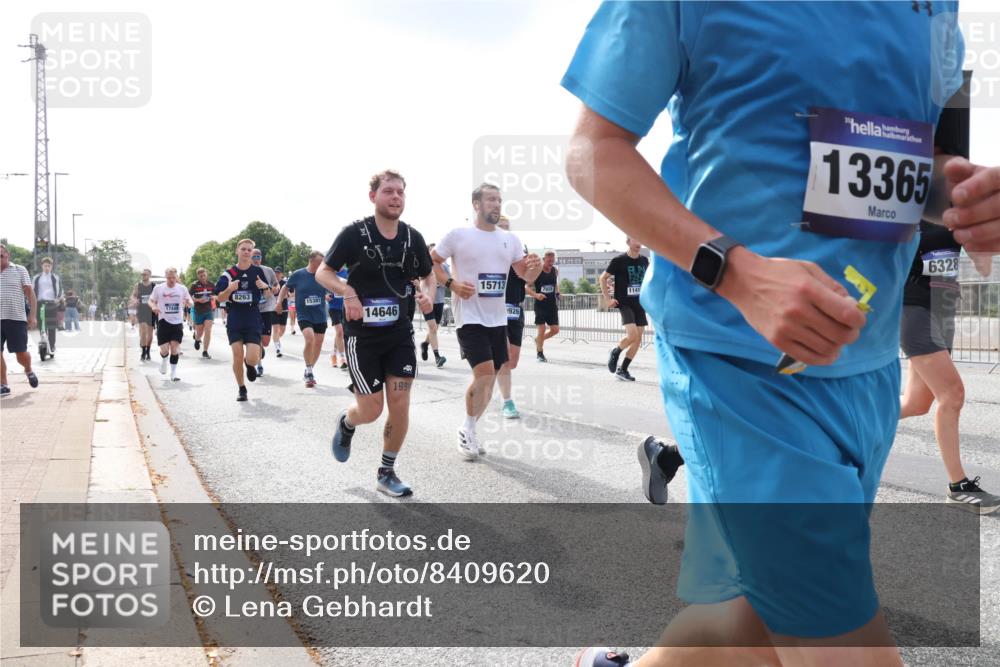 29.06.2025 - hella hamburg halbmarathon Lena Gebhardt http://msf.ph/oto/8409620 29.06.2025 10:16:57 Lombardsbrücke 8263, 15381, 14646, 15713, 1926, 1141, 199, 13365, 6328, 1083, 1117, 1137, 1240, 1298, 1331, 1348, 1356, 1403, 1553, 1602, 1825, 2225, 2347, 2908, 2912, 3088, 3156, 3176, 3210, 3450, 3464, 3466, 3484, 3622, 3687, 4478, 5023, 5036, 5037, 5390, 5929, 5930, 5995, 6328, 6488, 6742, 6941, 6948, 7114, 7115, 7158, 7257, 7345, 7358, 7360, 7376, 7924, 7928, 8253, 8263, 8295, 8317, 8513, 8558, 8619, 8707, 8847, 8857, 8983, 9091, 9208, 9332, 9492, 9664, 9676, 10076, 10232 meine-sportfotos.de
