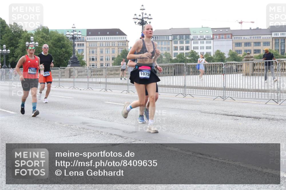 29.06.2025 - hella hamburg halbmarathon Lena Gebhardt http://msf.ph/oto/8409635 29.06.2025 10:04:18 Lombardsbrücke 17437, 5976, 10756, 1032, 1213, 1355, 1377, 1674, 2011, 2852, 2979, 3488, 3994, 4095, 4146, 4488, 4587, 5058, 5354, 5363, 5365, 5613, 5976, 6142, 6706, 6709, 7017, 7306, 7485, 8177, 8217, 8421, 8422, 8423, 8469, 9489, 9526, 9899, 10213, 10756, 10962, 11511, 11582, 11614, 12004, 12005, 12336, 12653, 12998, 13173, 13583, 13625, 14340, 14436, 14917, 15520, 15525, 15678, 16099, 16113, 16128, 16145, 16753, 16989, 17071, 17098, 17113, 17437 meine-sportfotos.de