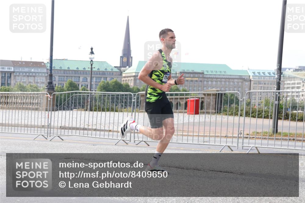 29.06.2025 - hella hamburg halbmarathon Lena Gebhardt http://msf.ph/oto/8409650 29.06.2025 09:38:19 Lombardsbrücke 45, 50, 3944, 4116, 11409, 11864, 12673 meine-sportfotos.de