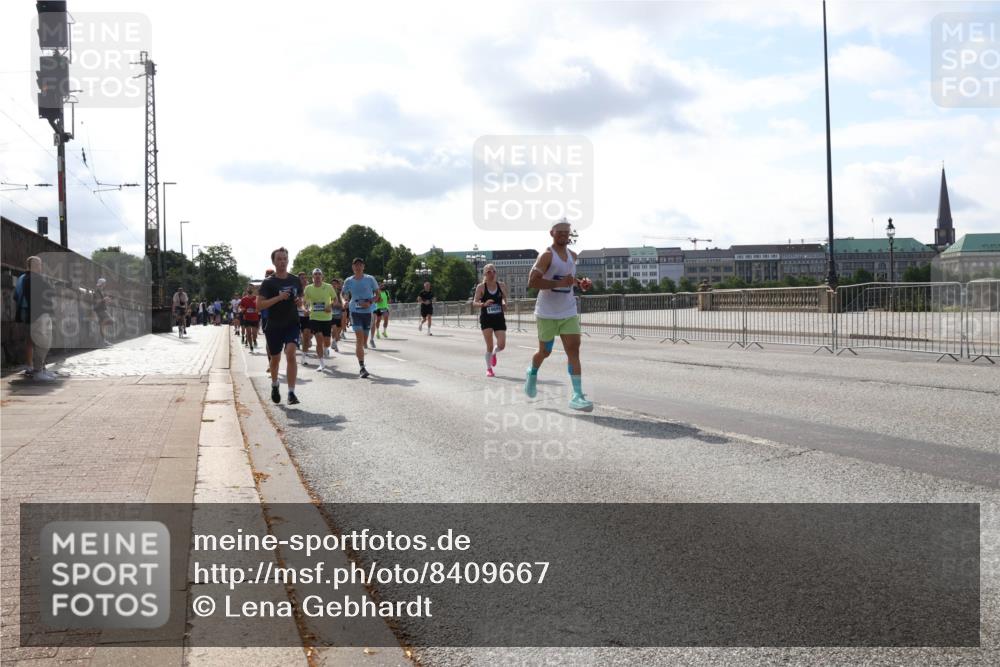 29.06.2025 - hella hamburg halbmarathon Lena Gebhardt http://msf.ph/oto/8409667 29.06.2025 09:50:03 Lombardsbrücke 1343, 1445, 1615, 1675, 1800, 1803, 1975, 2324, 2415, 2573, 2949, 3136, 3282, 3332, 3431, 3530, 4303, 4318, 4425, 4528, 4823, 5248, 5409, 5436, 6095, 6123, 6682, 6704, 7229, 7495, 7774, 7796, 8370, 8465, 8629, 8925, 9264, 9265, 9294, 9296, 9302, 9686, 9711, 9914, 9979, 10680, 10894, 10930, 11765, 11767, 12292, 12327, 12540, 12554, 12839, 12895, 13141, 13457, 13725, 13800, 14077, 14204, 14374, 14560, 14688, 14789, 15094 meine-sportfotos.de
