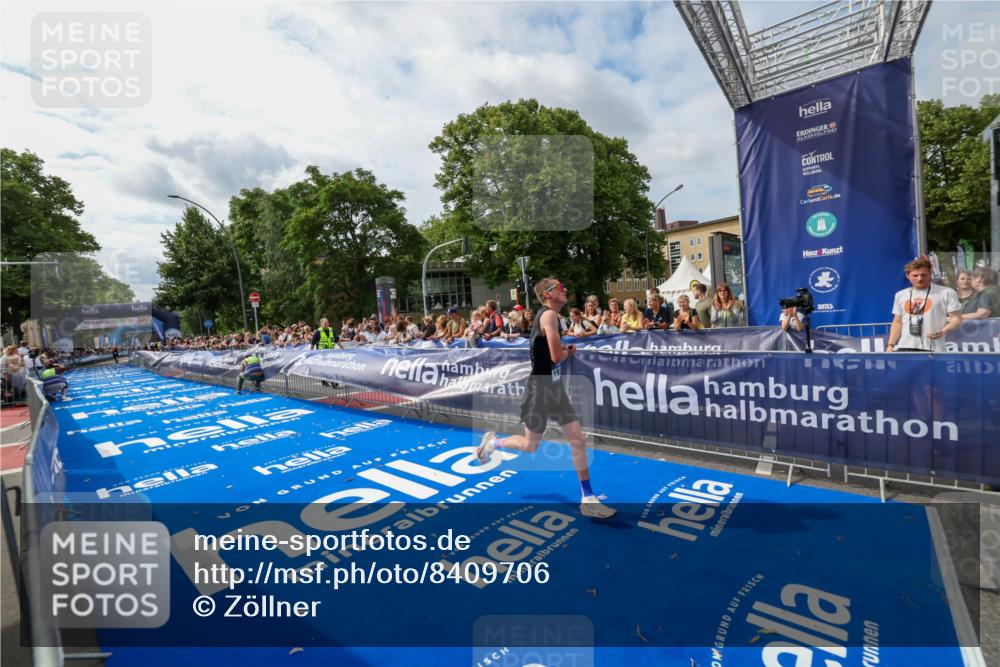 29.06.2025 - hella hamburg halbmarathon Zöllner http://msf.ph/oto/8409706 29.06.2025 10:19:44 Ziel 19108 meine-sportfotos.de