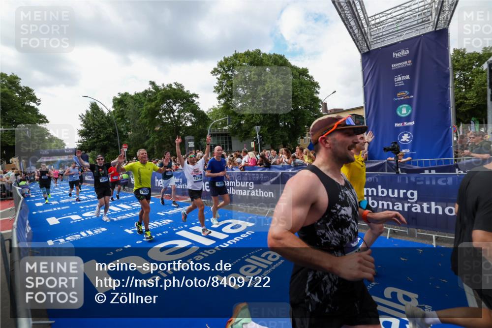 29.06.2025 - hella hamburg halbmarathon Zöllner http://msf.ph/oto/8409722 29.06.2025 10:44:20 Ziel 1220, 1413, 1415, 5275, 5884, 7005, 8722, 9444, 12159, 12528, 14686, 14687, 15225, 15280, 16301, 16316, 16547, 16893, 18691 meine-sportfotos.de