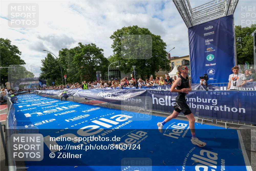 29.06.2025 - hella hamburg halbmarathon Zöllner http://msf.ph/oto/8409724 29.06.2025 10:19:44 Ziel 19108 meine-sportfotos.de