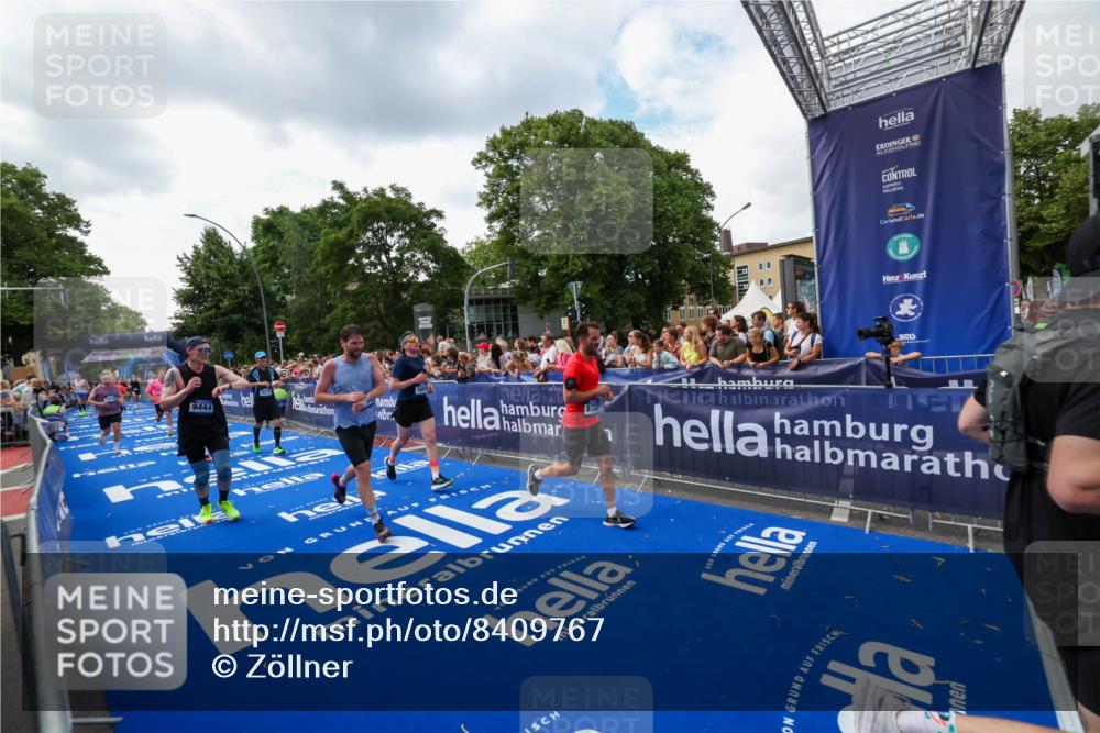 29.06.2025 - hella hamburg halbmarathon Zöllner http://msf.ph/oto/8409767 29.06.2025 10:44:23 Ziel 1220, 1413, 1415, 1902, 5275, 5884, 7191, 8722, 9444, 12528, 16316, 16547, 16803, 16893 meine-sportfotos.de