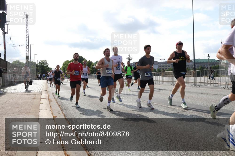 29.06.2025 - hella hamburg halbmarathon Lena Gebhardt http://msf.ph/oto/8409878 29.06.2025 09:50:08 Lombardsbrücke 12554, 17620, 9711, 1543, 1675, 1343, 1445, 1615, 1675, 1688, 1800, 1803, 1975, 2324, 2415, 2568, 2573, 2826, 2949, 3282, 3332, 3431, 3530, 4303, 4318, 4398, 4425, 4528, 4823, 5248, 5409, 5436, 5791, 5803, 6123, 6682, 6704, 7495, 7774, 7796, 8370, 8450, 8465, 8629, 8925, 9017, 9264, 9265, 9294, 9296, 9302, 9365, 9686, 9711, 9979, 10680, 10894, 11765, 11767, 12292, 12327, 12540, 12554, 12839, 12895, 13141, 13457, 13725, 13800, 14077, 14204, 14374, 14560, 14688 meine-sportfotos.de