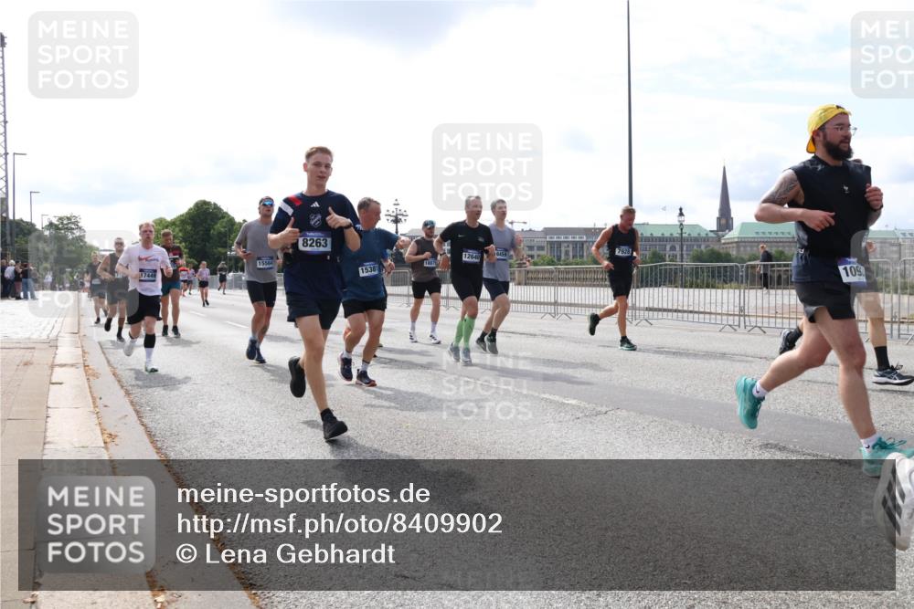29.06.2025 - hella hamburg halbmarathon Lena Gebhardt http://msf.ph/oto/8409902 29.06.2025 10:16:59 Lombardsbrücke 17449, 15564, 8263, 15381, 18875, 12640, 16459, 109, 1083, 1117, 1137, 1240, 1298, 1331, 1348, 1356, 1403, 1553, 1602, 1825, 2225, 2347, 2908, 2912, 3088, 3176, 3210, 3450, 3464, 3466, 3622, 3687, 4478, 5023, 5036, 5037, 5390, 5929, 5930, 5995, 6126, 6128, 6328, 6488, 6522, 6742, 6941, 6948, 7114, 7115, 7158, 7257, 7345, 7358, 7360, 7376, 7924, 7928, 8253, 8263, 8317, 8513, 8558, 8619, 8707, 8857, 8983, 9091, 9152, 9208, 9259, 9332, 9492, 9664, 9676, 10076, 10232 meine-sportfotos.de