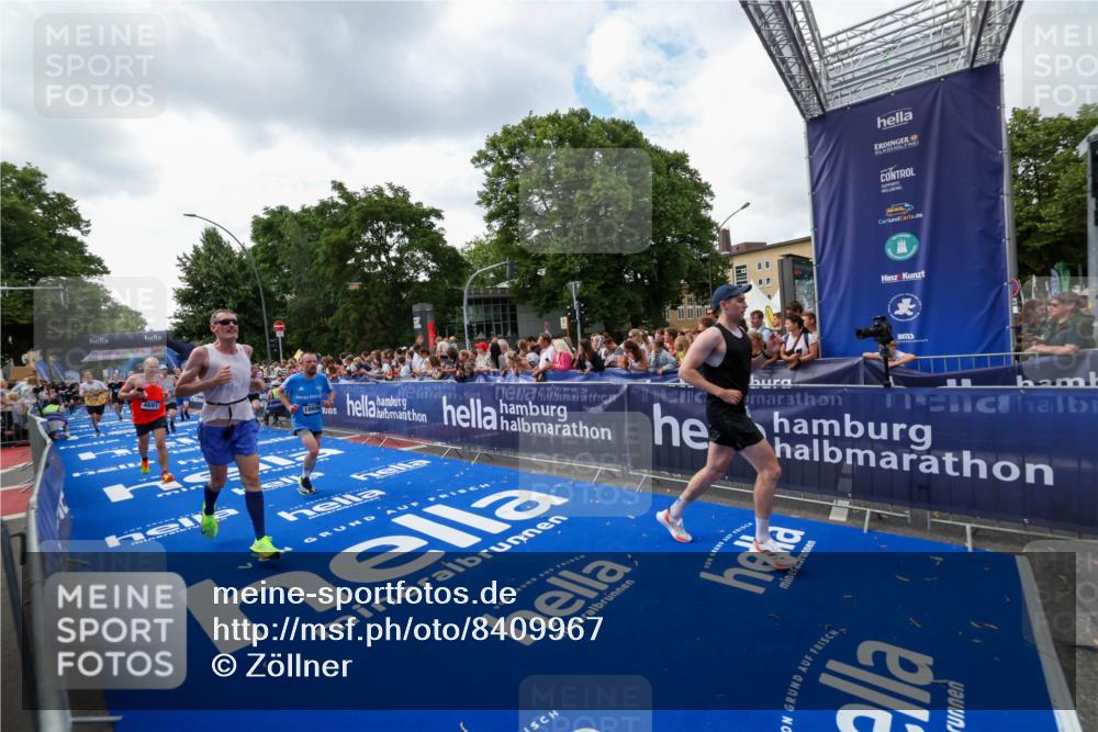 29.06.2025 - hella hamburg halbmarathon Zöllner http://msf.ph/oto/8409967 29.06.2025 10:44:31 Ziel 1057, 4310, 4691, 7322, 8928, 12327, 12554, 14464, 14667, 16803, 17097, 17729, 18765, 18806 meine-sportfotos.de