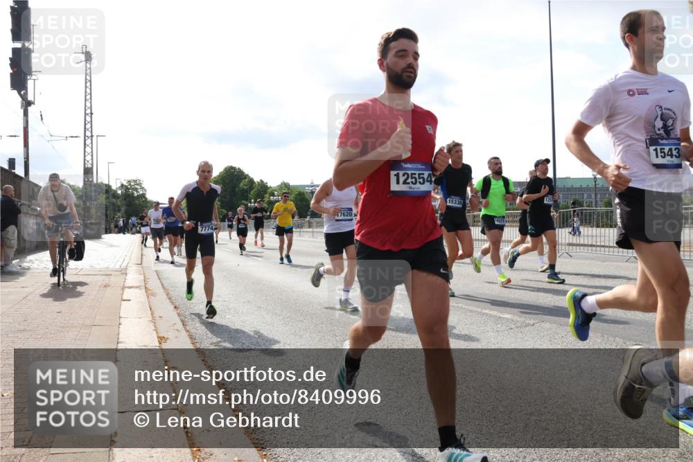 29.06.2025 - hella hamburg halbmarathon Lena Gebhardt http://msf.ph/oto/8409996 29.06.2025 09:50:09 Lombardsbrücke 7774, 17620, 12554, 15336, 1543, 1343, 1445, 1615, 1675, 1688, 1800, 1803, 1975, 2324, 2415, 2568, 2573, 2826, 2949, 3282, 3332, 3431, 3530, 4303, 4318, 4398, 4425, 4528, 4823, 5248, 5409, 5436, 5791, 5803, 6123, 6649, 6682, 6704, 7495, 7774, 7796, 8370, 8450, 8465, 8629, 8925, 9017, 9264, 9265, 9294, 9296, 9302, 9365, 9711, 9979, 10218, 10680, 10894, 11765, 11767, 12292, 12327, 12540, 12554, 12839, 12895, 13141, 13457, 13725, 13800, 14077, 14204, 14374, 14560, 14688 meine-sportfotos.de