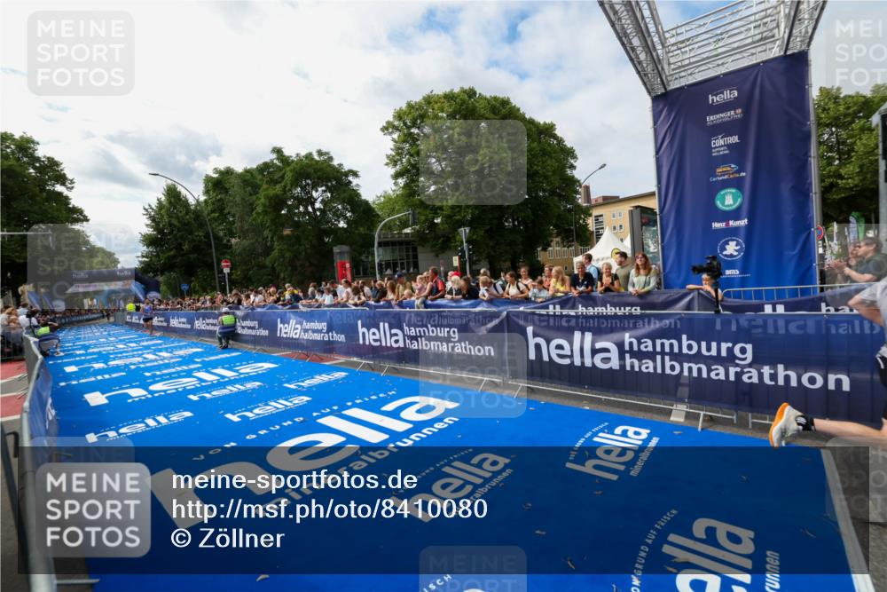 29.06.2025 - hella hamburg halbmarathon Zöllner http://msf.ph/oto/8410080 29.06.2025 10:20:08 Ziel 9255, 11829 meine-sportfotos.de
