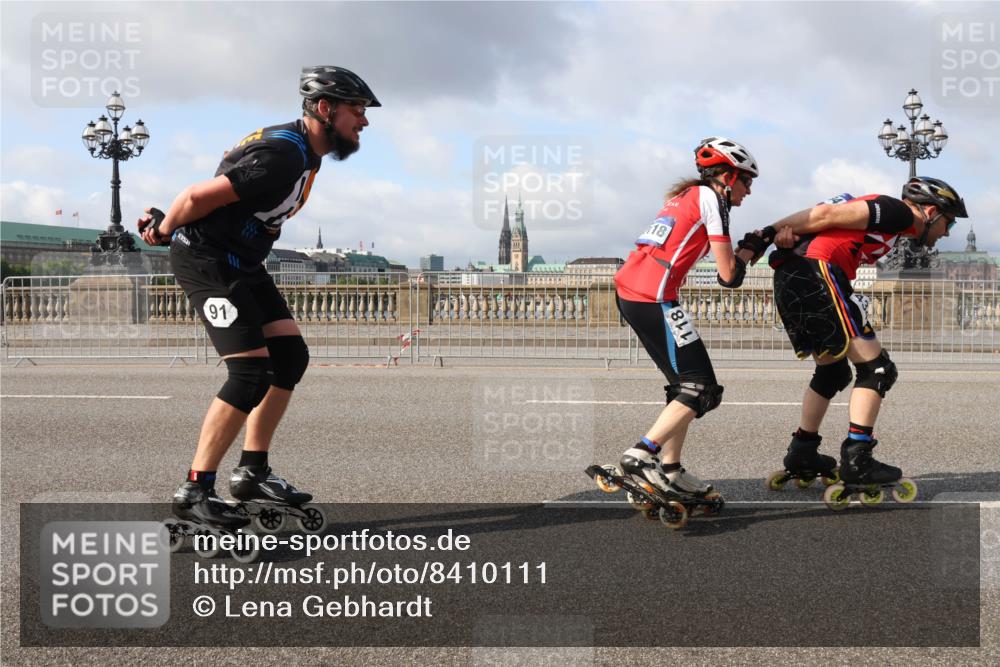 29.06.2025 - hella hamburg halbmarathon Lena Gebhardt http://msf.ph/oto/8410111 29.06.2025 08:55:09 Lombardsbrücke 91, 118, 18, 1119, 6111, 40 meine-sportfotos.de