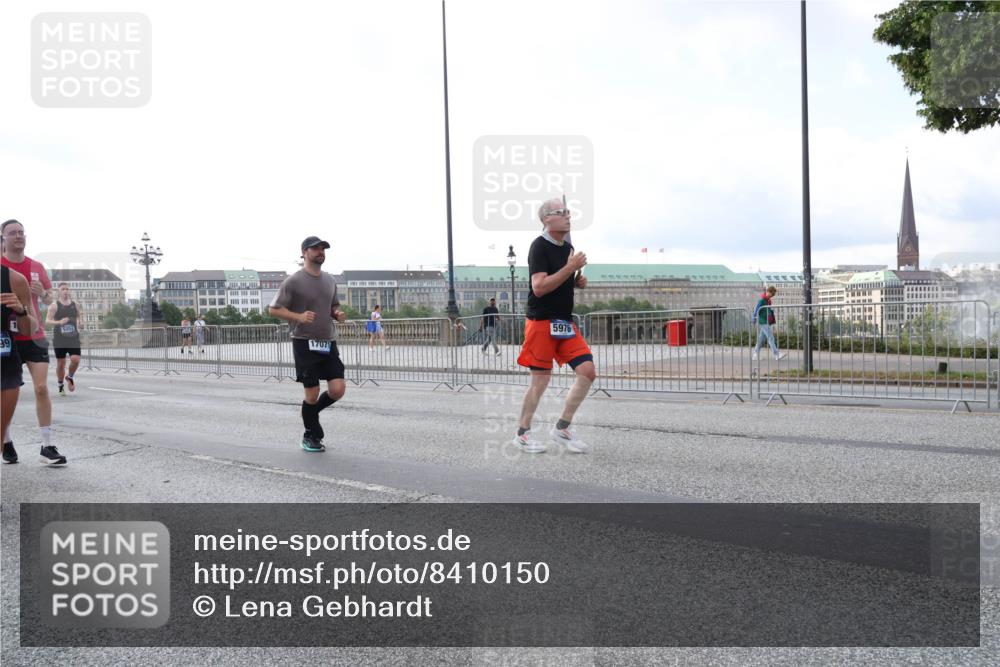 29.06.2025 - hella hamburg halbmarathon Lena Gebhardt http://msf.ph/oto/8410150 29.06.2025 10:04:23 Lombardsbrücke 99, 5354, 17071, 5976, 1032, 1213, 1355, 1377, 1674, 2011, 2852, 2979, 3488, 3994, 4095, 4146, 4293, 4488, 4587, 5058, 5354, 5365, 5869, 5976, 6142, 6706, 6709, 7017, 8177, 8217, 8421, 8422, 8423, 9489, 9526, 9899, 10213, 10709, 10756, 10834, 10962, 11511, 11582, 12004, 12005, 12653, 12924, 12998, 13173, 13583, 13625, 14340, 14436, 14917, 15520, 15525, 15678, 16099, 16128, 16145, 16753, 16989, 17071, 17098, 17113, 17434, 17437 meine-sportfotos.de