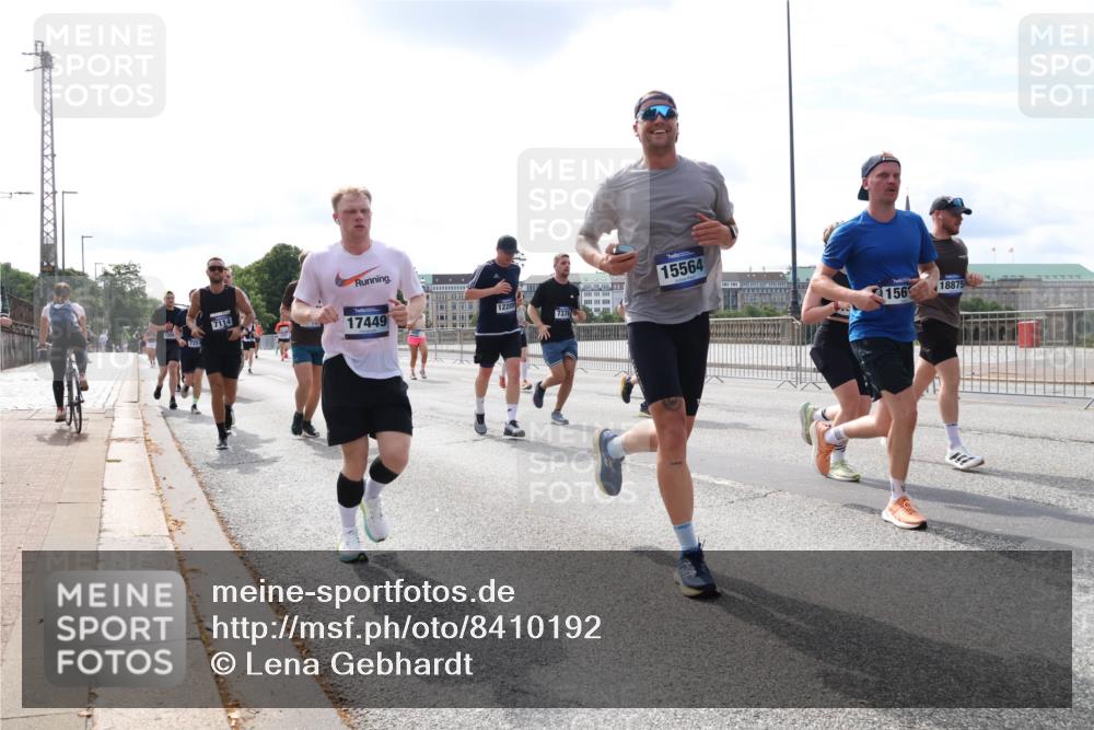 29.06.2025 - hella hamburg halbmarathon Lena Gebhardt http://msf.ph/oto/8410192 29.06.2025 10:17:01 Lombardsbrücke 7114, 15564, 17449, 12289, 156, 18875, 1083, 1117, 1137, 1240, 1298, 1331, 1348, 1356, 1403, 1553, 1602, 1825, 2225, 2347, 2908, 2912, 3088, 3176, 3210, 3450, 3464, 3466, 3622, 3687, 4478, 5023, 5036, 5037, 5390, 5929, 5930, 5995, 6126, 6128, 6328, 6488, 6522, 6742, 6941, 6948, 7114, 7115, 7257, 7345, 7358, 7360, 7376, 7647, 7924, 7928, 7945, 8253, 8263, 8317, 8513, 8558, 8619, 8857, 8983, 9091, 9152, 9208, 9259, 9332, 9492, 9664, 9676, 10076, 10232 meine-sportfotos.de