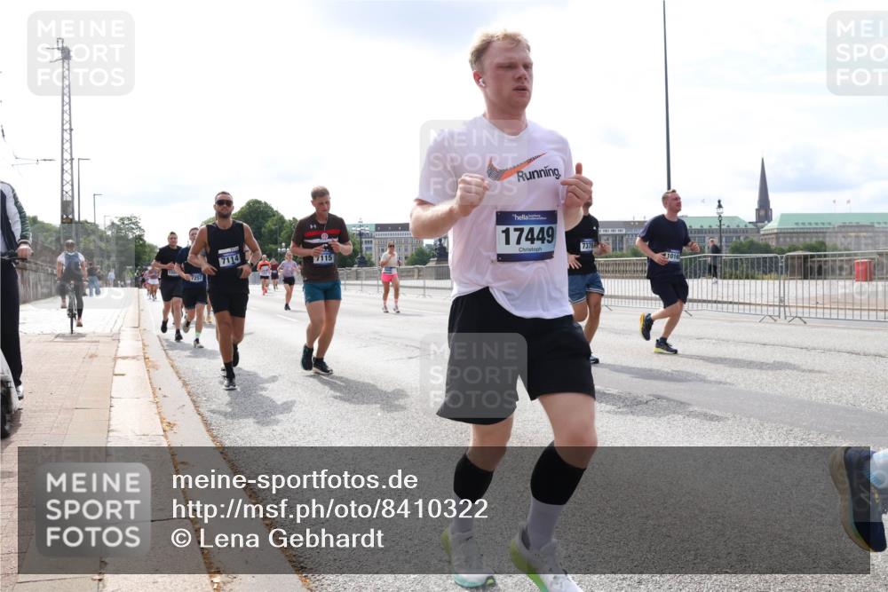 29.06.2025 - hella hamburg halbmarathon Lena Gebhardt http://msf.ph/oto/8410322 29.06.2025 10:17:01 Lombardsbrücke 7257, 7114, 7115, 17449, 7376, 1016, 1083, 1117, 1137, 1240, 1298, 1331, 1348, 1356, 1403, 1553, 1602, 1825, 2225, 2347, 2908, 2912, 3088, 3176, 3210, 3450, 3464, 3466, 3622, 3687, 4478, 5023, 5036, 5037, 5390, 5929, 5930, 5995, 6126, 6128, 6328, 6488, 6522, 6742, 6941, 6948, 7114, 7115, 7257, 7345, 7358, 7360, 7376, 7647, 7924, 7928, 7945, 8253, 8263, 8317, 8513, 8558, 8619, 8857, 8983, 9091, 9152, 9208, 9259, 9332, 9492, 9664, 9676, 10076, 10232 meine-sportfotos.de
