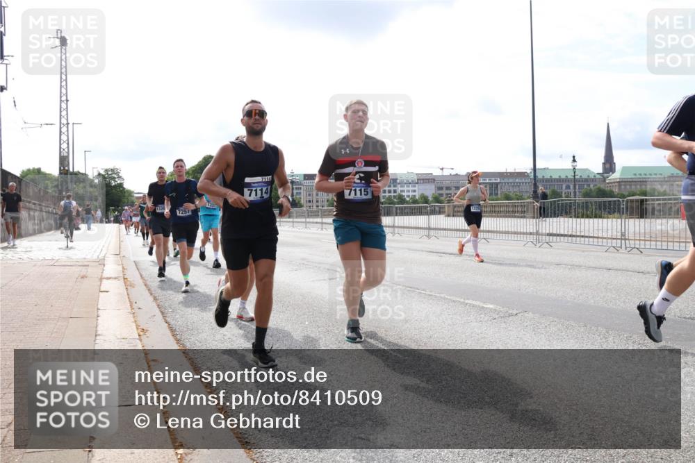 29.06.2025 - hella hamburg halbmarathon Lena Gebhardt http://msf.ph/oto/8410509 29.06.2025 10:17:02 Lombardsbrücke 1320, 7257, 1331, 7114, 7114, 7115, 1083, 1117, 1137, 1240, 1298, 1331, 1348, 1356, 1403, 1553, 1602, 1825, 2225, 2347, 2908, 2912, 3088, 3176, 3210, 3450, 3464, 3466, 3622, 5023, 5036, 5037, 5390, 5929, 5930, 5995, 6126, 6128, 6328, 6488, 6522, 6742, 6941, 6948, 7114, 7115, 7257, 7345, 7360, 7376, 7647, 7924, 7928, 7945, 8253, 8263, 8317, 8513, 8558, 8619, 8857, 8983, 9091, 9152, 9208, 9259, 9332, 9492, 9664, 9676, 10076, 10232 meine-sportfotos.de