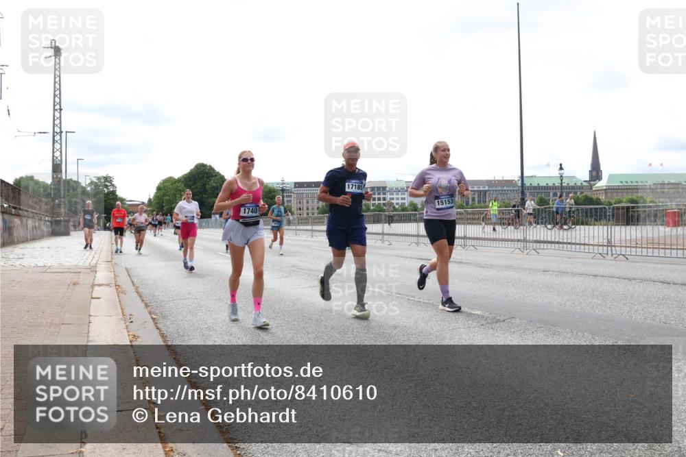 29.06.2025 - hella hamburg halbmarathon Lena Gebhardt http://msf.ph/oto/8410610 29.06.2025 10:25:11 Lombardsbrücke 1740, 17185, 15153, 1627, 1740, 2000, 2108, 2249, 2278, 3920, 3961, 3963, 4008, 4010, 4444, 5126, 5564, 5814, 6869, 7778, 8083, 8962, 9573, 9927, 11157, 11400, 11662, 11816, 11817, 11921, 13510, 14086, 14649, 14898, 15016, 15119, 15124, 15153, 15679, 15942, 16421, 16422, 17185, 17535, 17954, 18194, 18198 meine-sportfotos.de