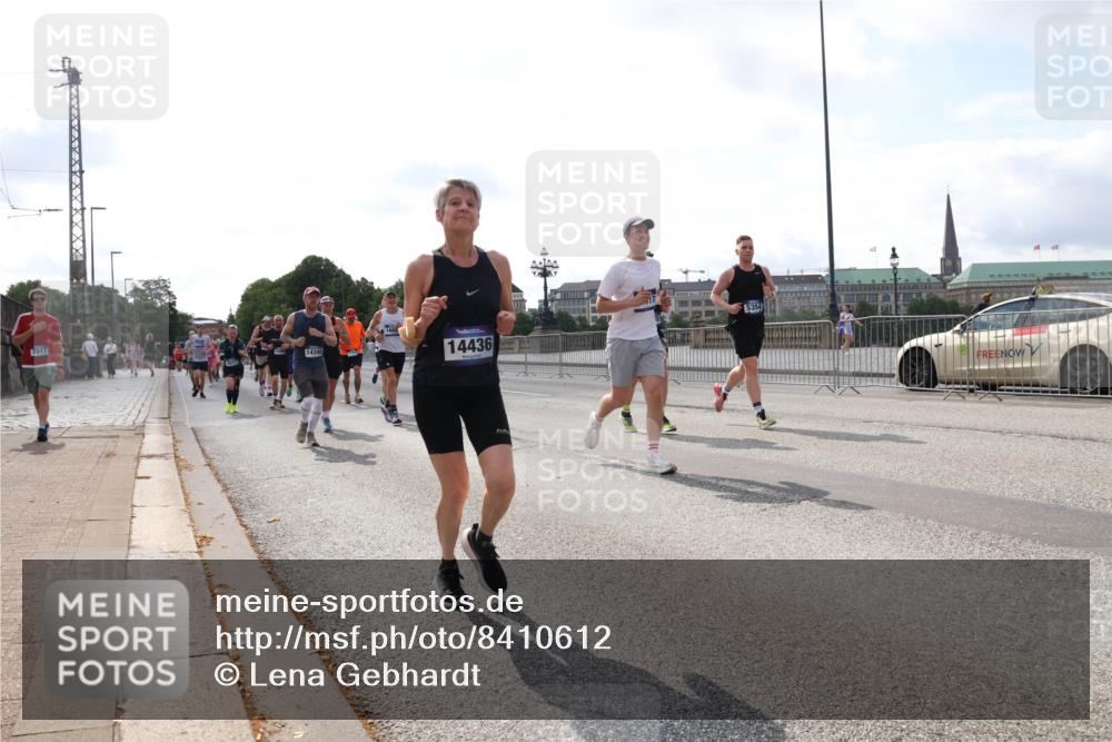 29.06.2025 - hella hamburg halbmarathon Lena Gebhardt http://msf.ph/oto/8410612 29.06.2025 10:04:26 Lombardsbrücke 7017, 14340, 14436, 1213, 1347, 1377, 1674, 2011, 2852, 2979, 3488, 3994, 4146, 4293, 4488, 4587, 5058, 5354, 5365, 5869, 5976, 6142, 6311, 6706, 6709, 7017, 8177, 8217, 8421, 8422, 8423, 9489, 9526, 10100, 10213, 10709, 10756, 10834, 10962, 11511, 11582, 12004, 12005, 12924, 12998, 13173, 13533, 13583, 13625, 14340, 14436, 14917, 15525, 15532, 15678, 16099, 16128, 16145, 16753, 16989, 17071, 17113, 17434, 17437 meine-sportfotos.de
