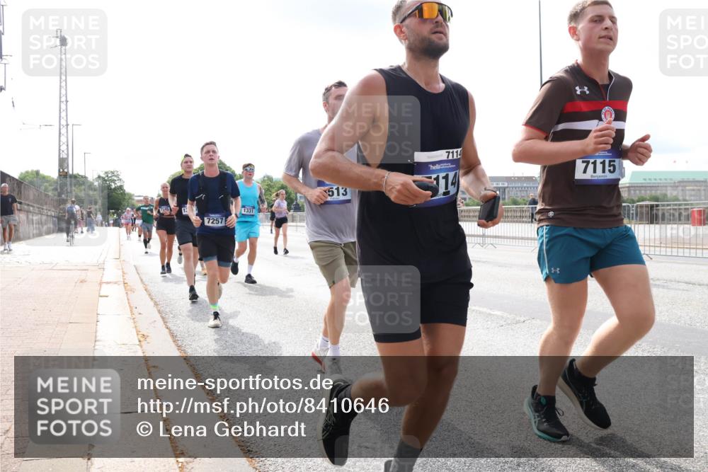 29.06.2025 - hella hamburg halbmarathon Lena Gebhardt http://msf.ph/oto/8410646 29.06.2025 10:17:03 Lombardsbrücke 7257, 1331, 513, 7114, 14, 7115, 1083, 1117, 1137, 1240, 1298, 1331, 1348, 1356, 1403, 1477, 1553, 1602, 1825, 2225, 2347, 2908, 2912, 3088, 3176, 3210, 3450, 3464, 3466, 3622, 5023, 5036, 5037, 5390, 5929, 5930, 5995, 6126, 6128, 6328, 6522, 6742, 6941, 6948, 7114, 7115, 7257, 7345, 7360, 7376, 7445, 7647, 7924, 7928, 7945, 8253, 8263, 8317, 8513, 8558, 8619, 8857, 8983, 9091, 9152, 9208, 9259, 9332, 9492, 9664, 9676, 10232 meine-sportfotos.de