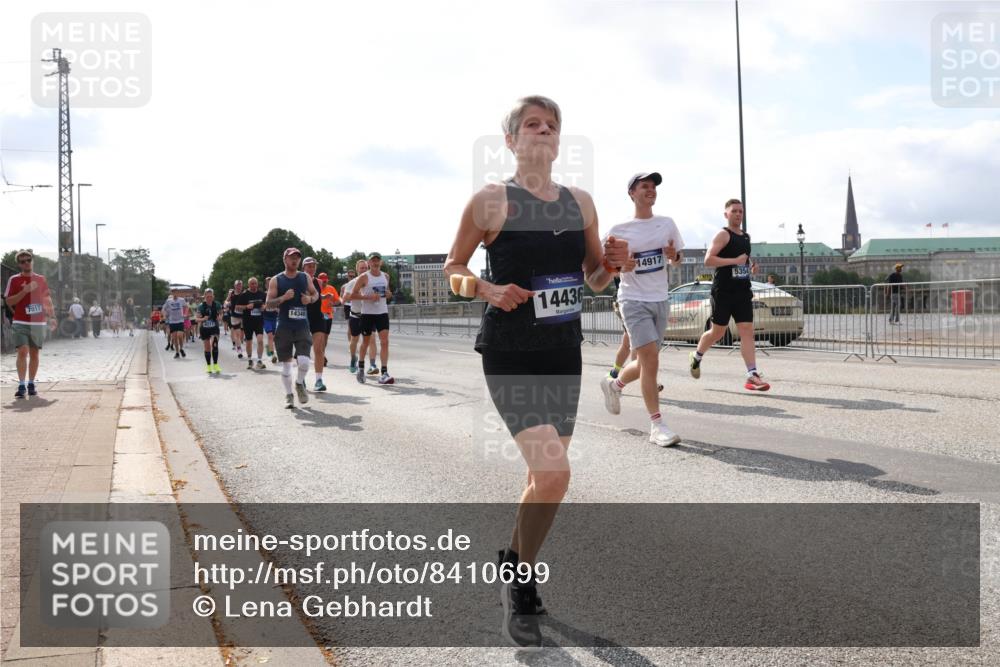 29.06.2025 - hella hamburg halbmarathon Lena Gebhardt http://msf.ph/oto/8410699 29.06.2025 10:04:26 Lombardsbrücke 7017, 14340, 14436, 14917, 5354, 1213, 1347, 1377, 1674, 2011, 2852, 2979, 3488, 3994, 4146, 4293, 4488, 4587, 5058, 5354, 5365, 5869, 5976, 6142, 6311, 6706, 6709, 7017, 8177, 8217, 8421, 8422, 8423, 9489, 9526, 10100, 10213, 10709, 10756, 10834, 10962, 11511, 11582, 12004, 12005, 12924, 12998, 13173, 13533, 13583, 13625, 14340, 14436, 14917, 15525, 15532, 15678, 16099, 16128, 16145, 16753, 16989, 17071, 17113, 17434, 17437 meine-sportfotos.de