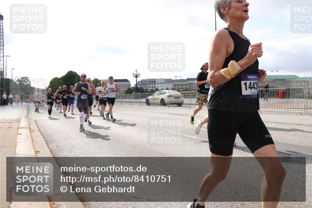 29.06.2025 - hella hamburg halbmarathon Lena Gebhardt http://msf.ph/oto/8410751 29.06.2025 10:04:26 Lombardsbrücke 14340, 5365, 1443, 1213, 1347, 1377, 1674, 2011, 2852, 2979, 3488, 3994, 4146, 4293, 4488, 4587, 5058, 5354, 5365, 5869, 5976, 6142, 6311, 6706, 6709, 7017, 8177, 8217, 8421, 8422, 8423, 9489, 9526, 10100, 10213, 10709, 10756, 10834, 10962, 11511, 11582, 12004, 12005, 12924, 12998, 13173, 13533, 13583, 13625, 14340, 14436, 14917, 15525, 15532, 15678, 16099, 16128, 16145, 16753, 16989, 17071, 17113, 17434, 17437 meine-sportfotos.de