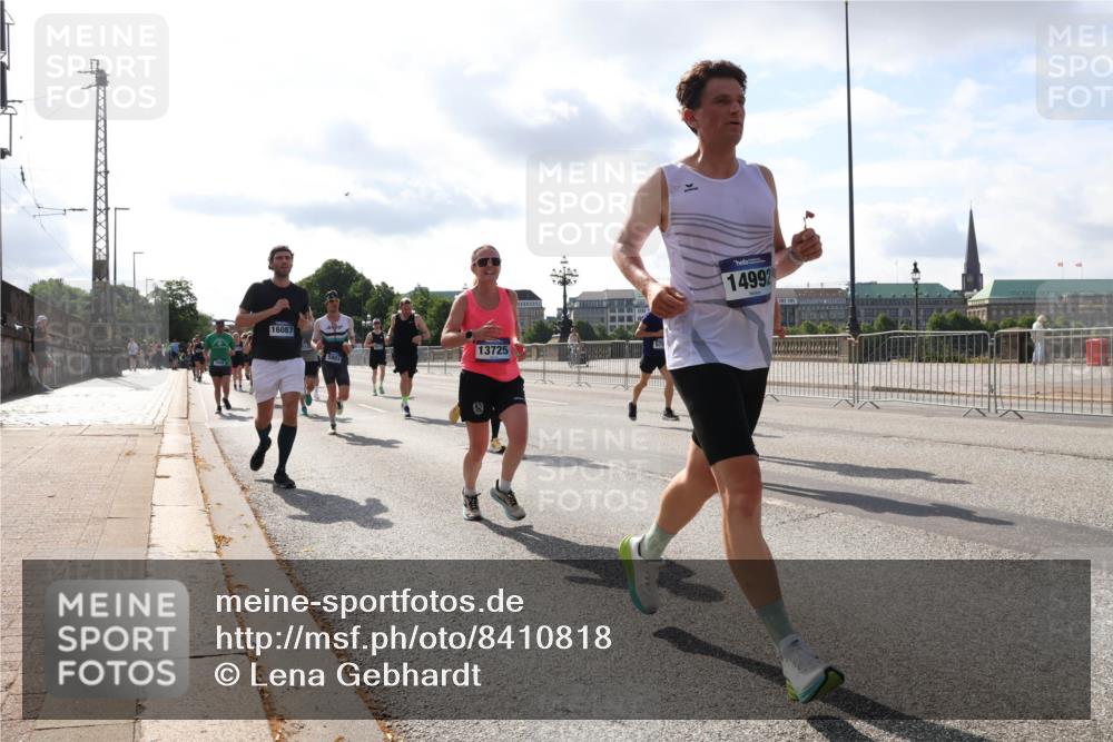 29.06.2025 - hella hamburg halbmarathon Lena Gebhardt http://msf.ph/oto/8410818 29.06.2025 09:50:16 Lombardsbrücke 16087, 13725, 14992, 356665, 1358, 1615, 1675, 1688, 1700, 1800, 1803, 1882, 1975, 2415, 2568, 2675, 2719, 2826, 2949, 3332, 3431, 3530, 4229, 4318, 4398, 4528, 4823, 5248, 5409, 5436, 5745, 5791, 5803, 6123, 6458, 6529, 6649, 6682, 6704, 7495, 7774, 7796, 8450, 8629, 8925, 9017, 9116, 9294, 9302, 9365, 9711, 9979, 10218, 10680, 10894, 11379, 11765, 11767, 12292, 12327, 12540, 12554, 12839, 12895, 13141, 13457, 13725, 14077, 14204, 14560 meine-sportfotos.de