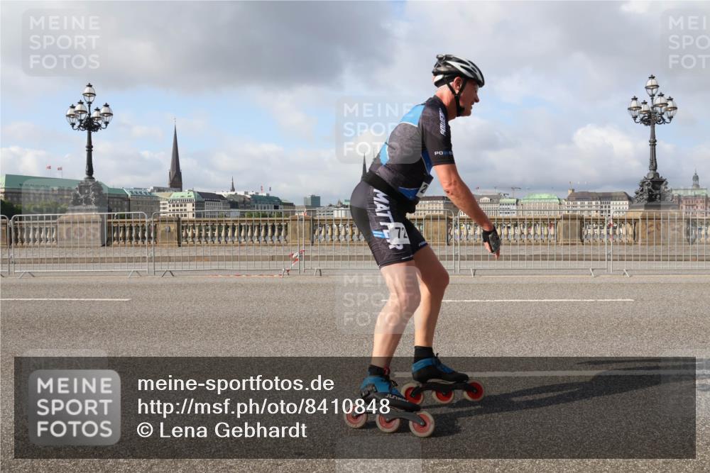 29.06.2025 - hella hamburg halbmarathon Lena Gebhardt http://msf.ph/oto/8410848 29.06.2025 08:55:17 Lombardsbrücke  meine-sportfotos.de
