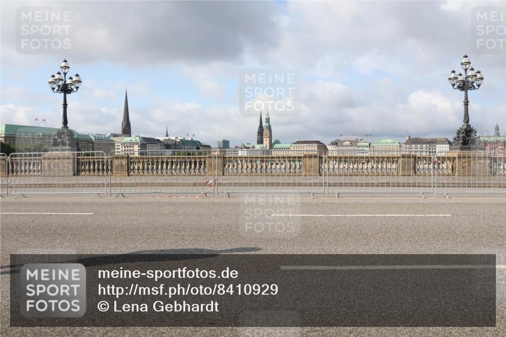 29.06.2025 - hella hamburg halbmarathon Lena Gebhardt http://msf.ph/oto/8410929 29.06.2025 08:55:19 Lombardsbrücke  meine-sportfotos.de