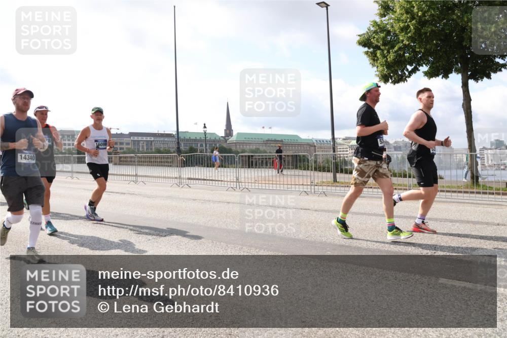29.06.2025 - hella hamburg halbmarathon Lena Gebhardt http://msf.ph/oto/8410936 29.06.2025 10:04:28 Lombardsbrücke 14340, 16099, 53, 1213, 1316, 1347, 1377, 1674, 2011, 2463, 2852, 2979, 3488, 3994, 4146, 4293, 4488, 4587, 5058, 5354, 5365, 5869, 5976, 6142, 6311, 6706, 6709, 7017, 8177, 8217, 8421, 8422, 8423, 9489, 9526, 10100, 10213, 10709, 10756, 10834, 10962, 11511, 11582, 12004, 12005, 12924, 12998, 13533, 13583, 13625, 14340, 14436, 14917, 15525, 15532, 15678, 16099, 16128, 16145, 16753, 16989, 16995, 17071, 17113, 17434, 17437 meine-sportfotos.de