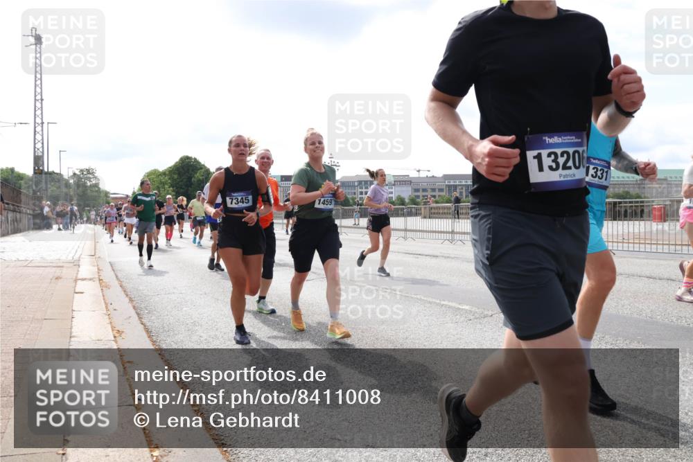 29.06.2025 - hella hamburg halbmarathon Lena Gebhardt http://msf.ph/oto/8411008 29.06.2025 10:17:05 Lombardsbrücke 7345, 14591, 13206, 1331, 1083, 1117, 1137, 1240, 1298, 1331, 1348, 1356, 1403, 1477, 1553, 1602, 1825, 2225, 2908, 2912, 3088, 3176, 3210, 3450, 3464, 3466, 3622, 5023, 5036, 5037, 5390, 5929, 5930, 5995, 6126, 6128, 6328, 6522, 6742, 6941, 6948, 7114, 7115, 7257, 7345, 7360, 7376, 7445, 7647, 7924, 7928, 7945, 8253, 8263, 8317, 8433, 8513, 8558, 8619, 8857, 8983, 9091, 9152, 9208, 9259, 9332, 9492, 9676, 10232 meine-sportfotos.de