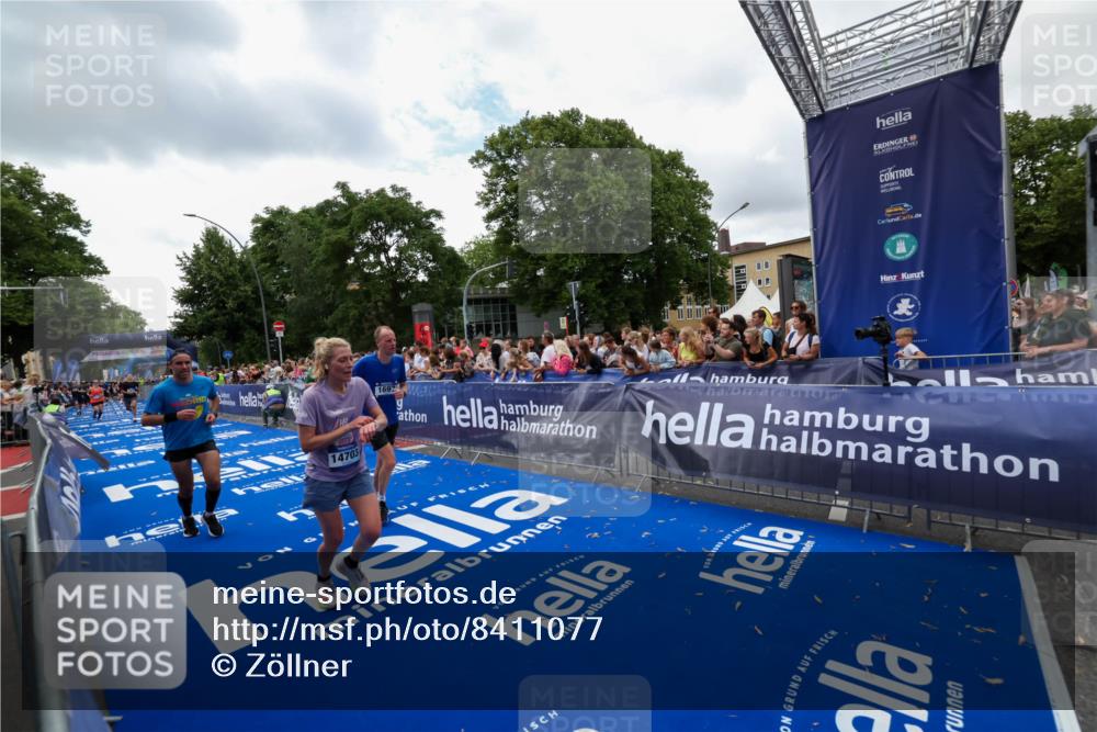 29.06.2025 - hella hamburg halbmarathon Zöllner http://msf.ph/oto/8411077 29.06.2025 10:45:31 Ziel 1697, 2415, 6831, 12277, 12643, 14062, 14703, 16725, 18407, 18638 meine-sportfotos.de