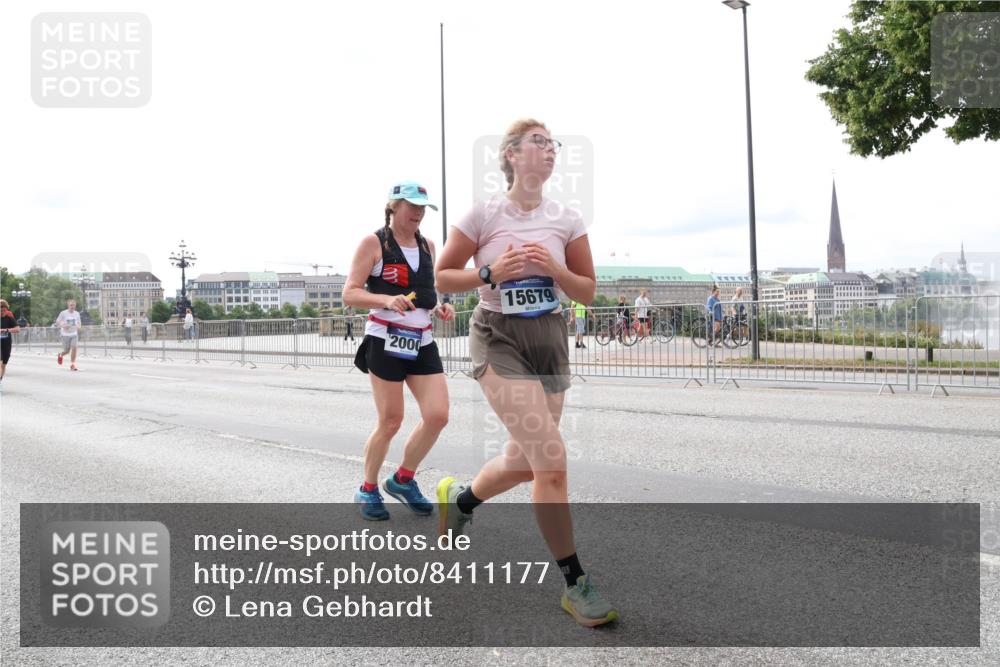 29.06.2025 - hella hamburg halbmarathon Lena Gebhardt http://msf.ph/oto/8411177 29.06.2025 10:25:18 Lombardsbrücke 2000, 15679, 1093, 1627, 1740, 2000, 2249, 2278, 3920, 3961, 3963, 4008, 4010, 5126, 5564, 5814, 6869, 7778, 8083, 8962, 9573, 9811, 9927, 10845, 10846, 11157, 11400, 11662, 11921, 13510, 13842, 14086, 14649, 15016, 15119, 15153, 15283, 15679, 15942, 16421, 16422, 17185, 17954, 18194, 18198 meine-sportfotos.de