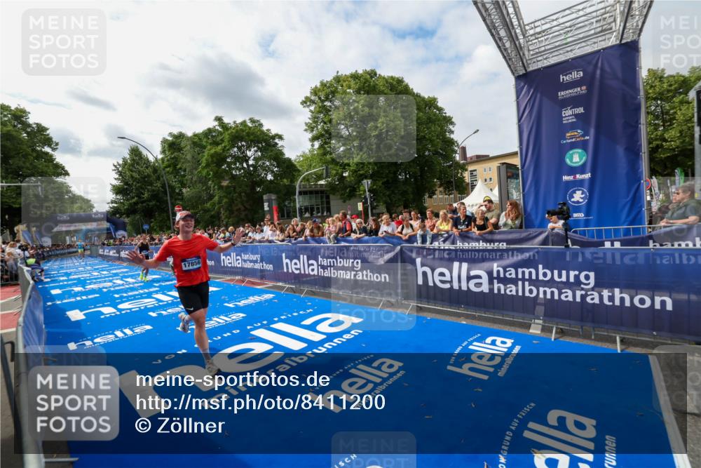 29.06.2025 - hella hamburg halbmarathon Zöllner http://msf.ph/oto/8411200 29.06.2025 10:21:38 Ziel 6559, 9442, 11965, 17856 meine-sportfotos.de