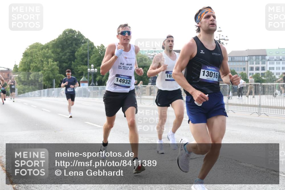 29.06.2025 - hella hamburg halbmarathon Lena Gebhardt http://msf.ph/oto/8411389 29.06.2025 09:39:20 Lombardsbrücke 15166, 14932, 16, 13016, 4524, 6699, 13016, 14188, 14932, 15166, 16529, 16548, 18694, 18848, 19072 meine-sportfotos.de