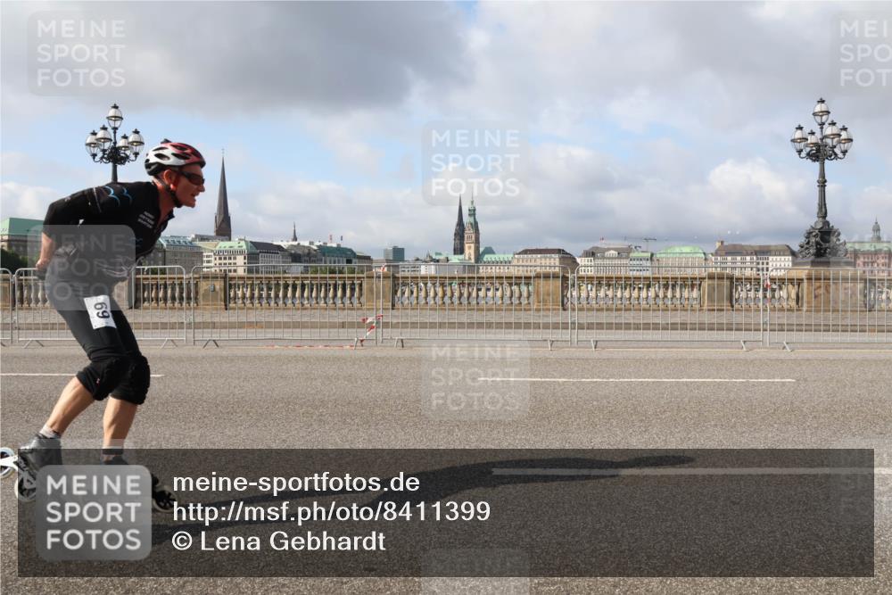 29.06.2025 - hella hamburg halbmarathon Lena Gebhardt http://msf.ph/oto/8411399 29.06.2025 08:55:27 Lombardsbrücke 69 meine-sportfotos.de