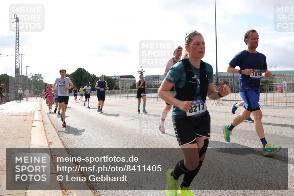29.06.2025 - hella hamburg halbmarathon Lena Gebhardt http://msf.ph/oto/8411405 29.06.2025 10:04:31 Lombardsbrücke 16753, 8217, 1674, 1213, 1316, 1347, 1377, 1674, 2011, 2463, 2698, 2852, 2979, 3488, 3994, 4146, 4293, 4587, 5058, 5354, 5365, 5869, 5976, 6142, 6311, 6706, 6709, 7017, 8049, 8177, 8217, 8421, 8422, 8423, 9489, 9526, 10100, 10213, 10709, 10756, 10834, 10962, 11511, 11582, 12004, 12005, 12125, 12924, 12998, 13533, 13583, 13625, 14340, 14436, 14917, 15525, 15532, 15678, 16099, 16128, 16145, 16753, 16989, 16995, 17071, 17113, 17434, 17437, 17814 meine-sportfotos.de
